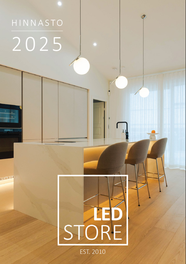 Moderni keittiö, jossa on marmori-saareke ja kolme beigeä tuolia, saa upean valaistuksen LedStore.fi:n laadukkaista LED-valaisimista. Riippuvalaisimet luovat ympärilleen lämpimän hehkun korostaen tilan eleganssia. Pehmeä luonnonvalo siivilöityy valoverhojen läpi, täydentäen huoneen tunnelmaa. Tutustu innostavaan "Kuvasto 2025" ja ratkaisun valaistusratkaisu kotiisi LedStorelta, jonka toiminta alkoi jo vuonna 2010.